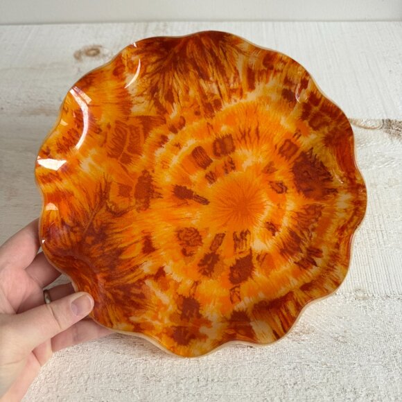 Plastic FAB Tray - Orange and Red Tie Dye Retro Tray - Vintage Decorative Tray - Picture 2 of 10